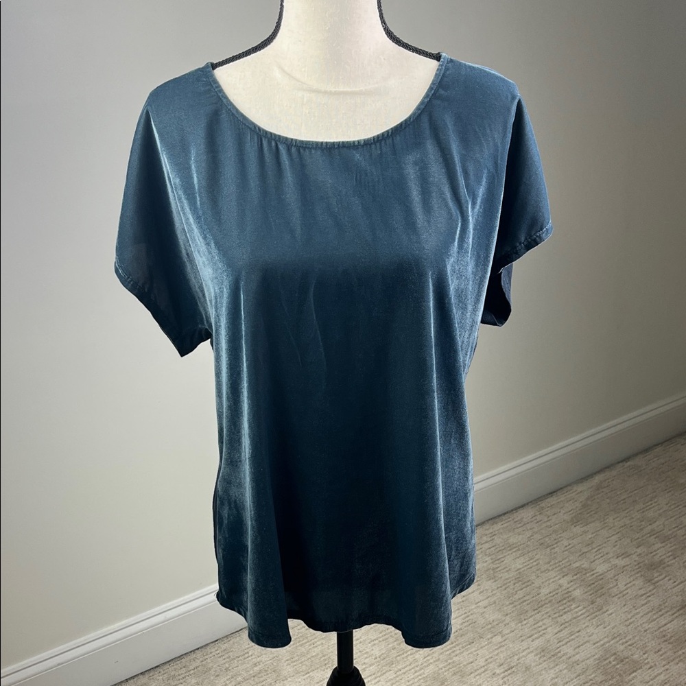 Sweet Grey Valdina Women’s Large Navy Velvet Short Sleeve Top Stitch Fix